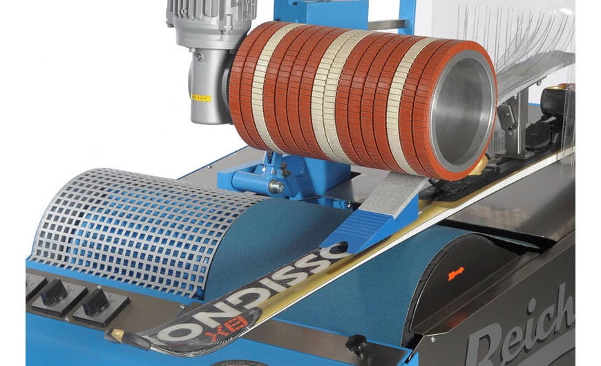 Az Új Széchenyi Terv támogatásával új snowboardcsiszoló gépet vásárolt a  Vitál Club Sportáruház Székesfehérvárott